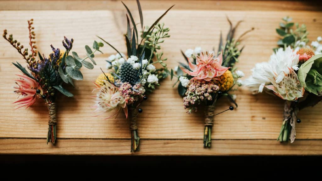 small wedding flowers arrangments